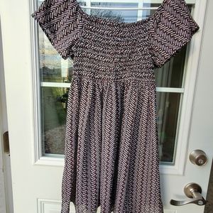 Knee length dress with flutter sleeves